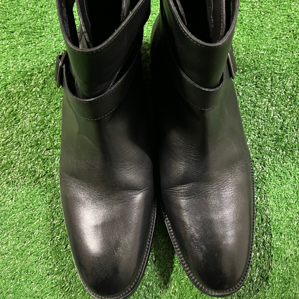 Black Boots